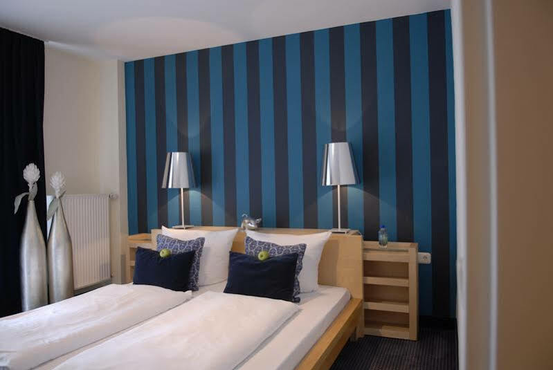 Hotel Friends Кёльн Экстерьер фото